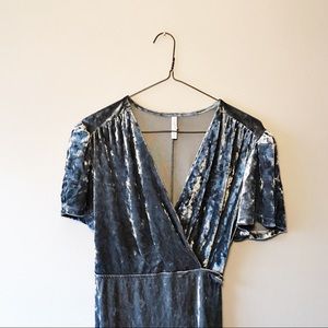 4/$25 🌈 Blue Velvet Wrap Dress |  Medium